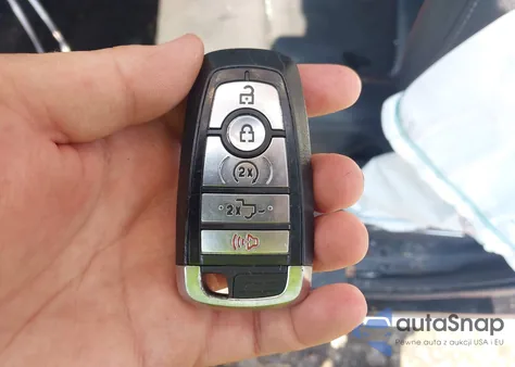 2022 Ford F-150 Lariat z USA, uszkodzony, nr VIN 1FTFW1E83NFC07919